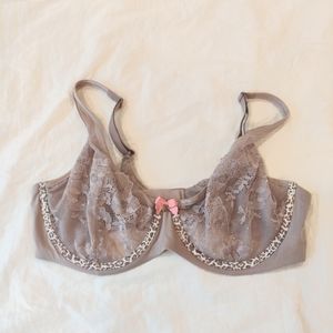 New! Victoria's Secret 38d body by Victoria unlined lace demi